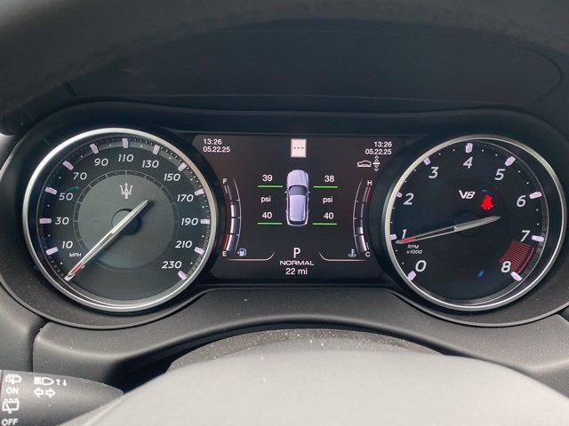 New 2024 Maserati Levante Trofeo AWD/4WD image 26