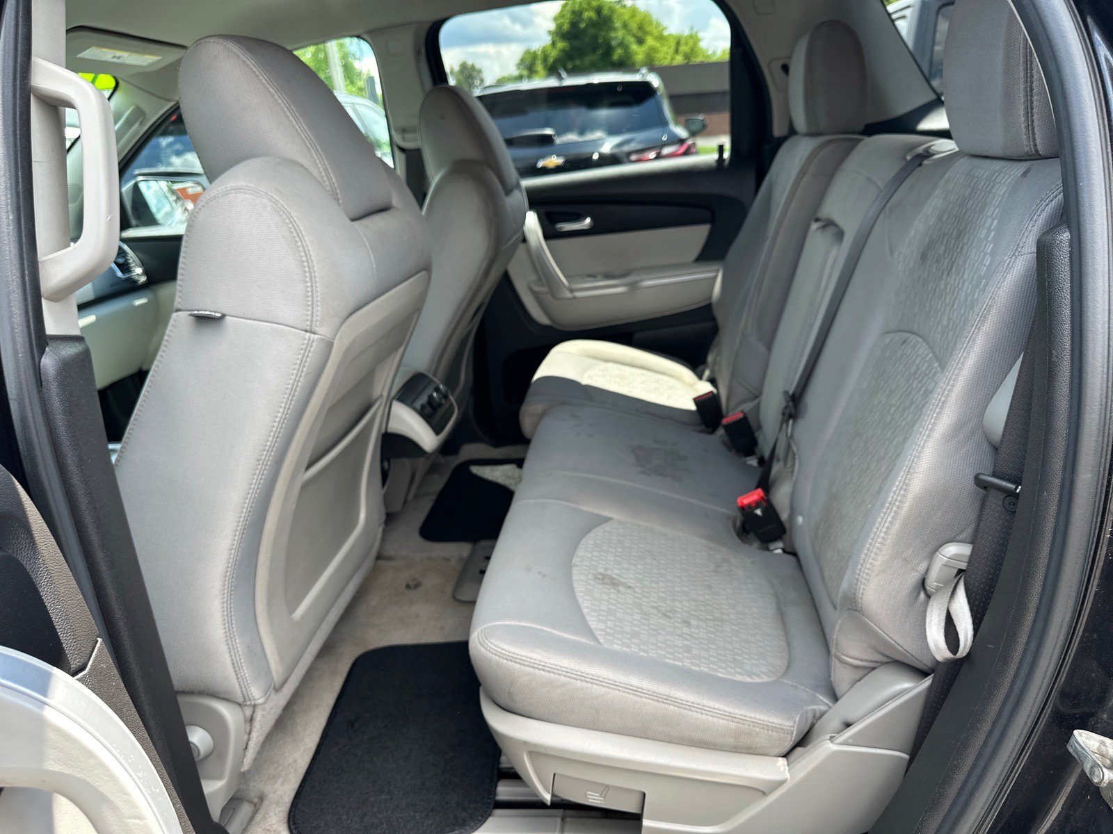 Used 2011 GMC Acadia SL w/ Preferred Package FWD image 18