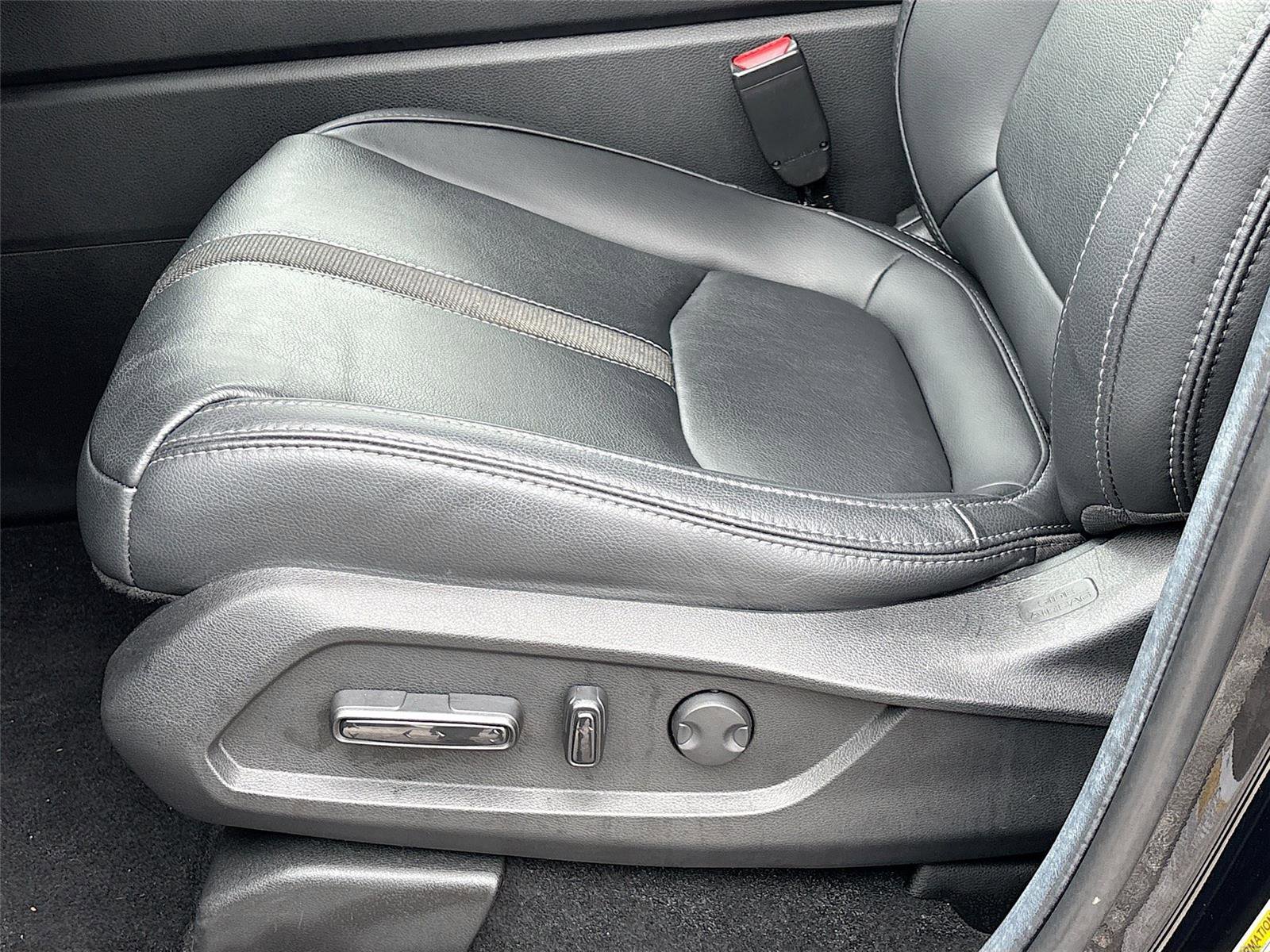 Certified 2025 Honda Pilot Touring image 23