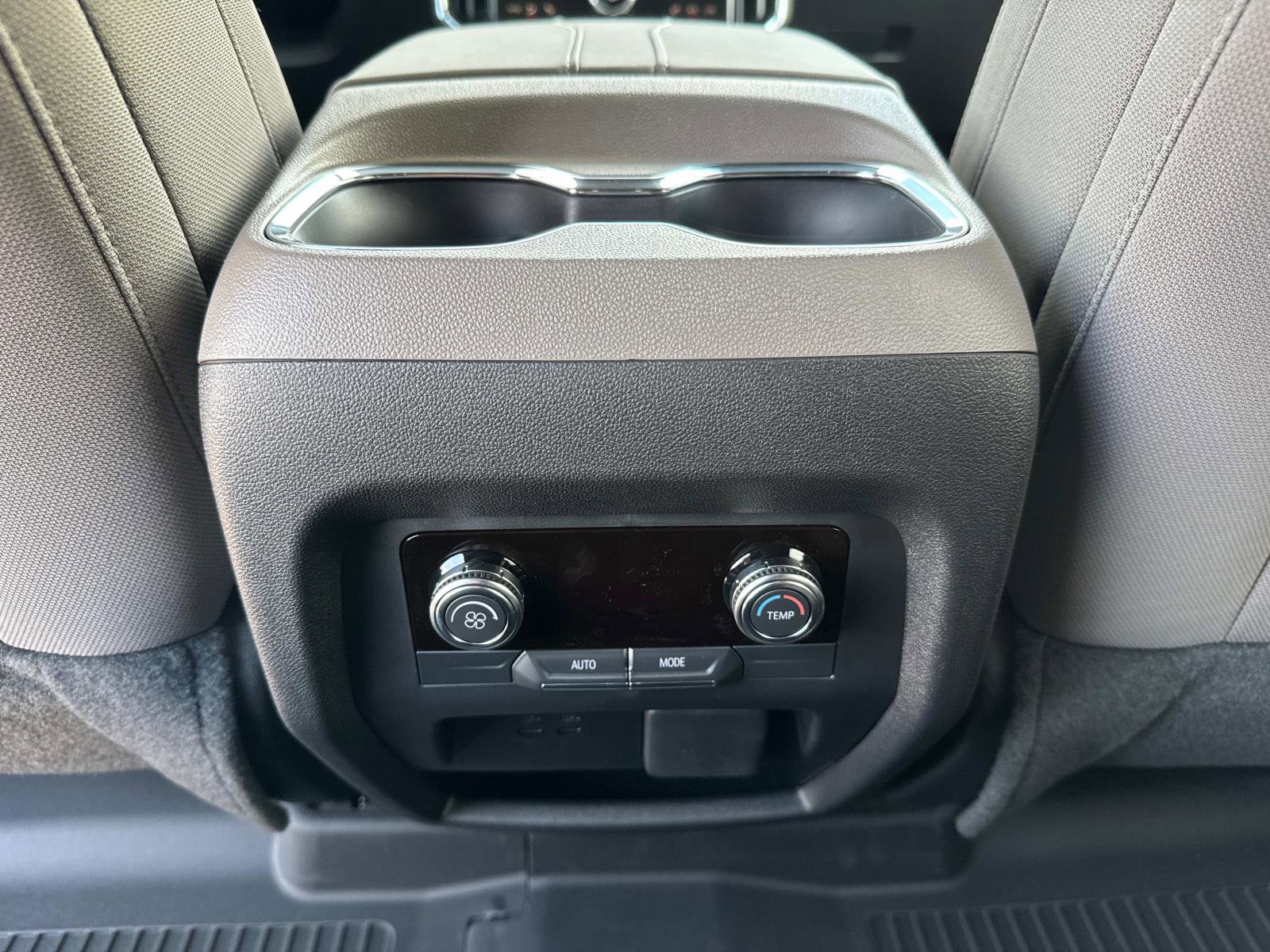 New 2026 GMC Acadia Elevation w/ LPO, Floor Liner Package image 18