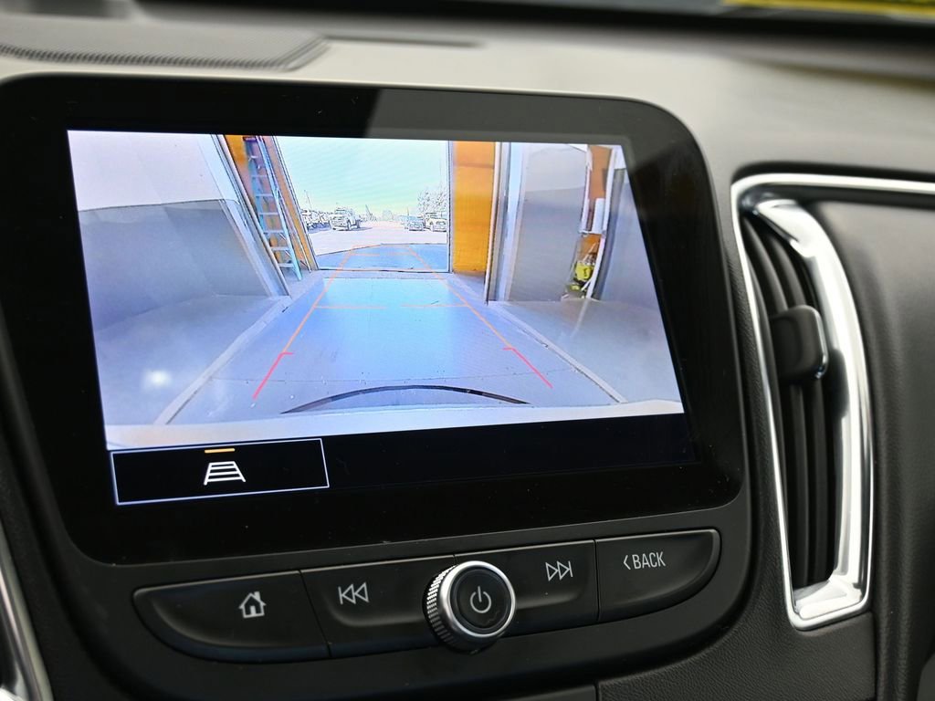 Used 2024 Chevrolet Malibu LT image 31