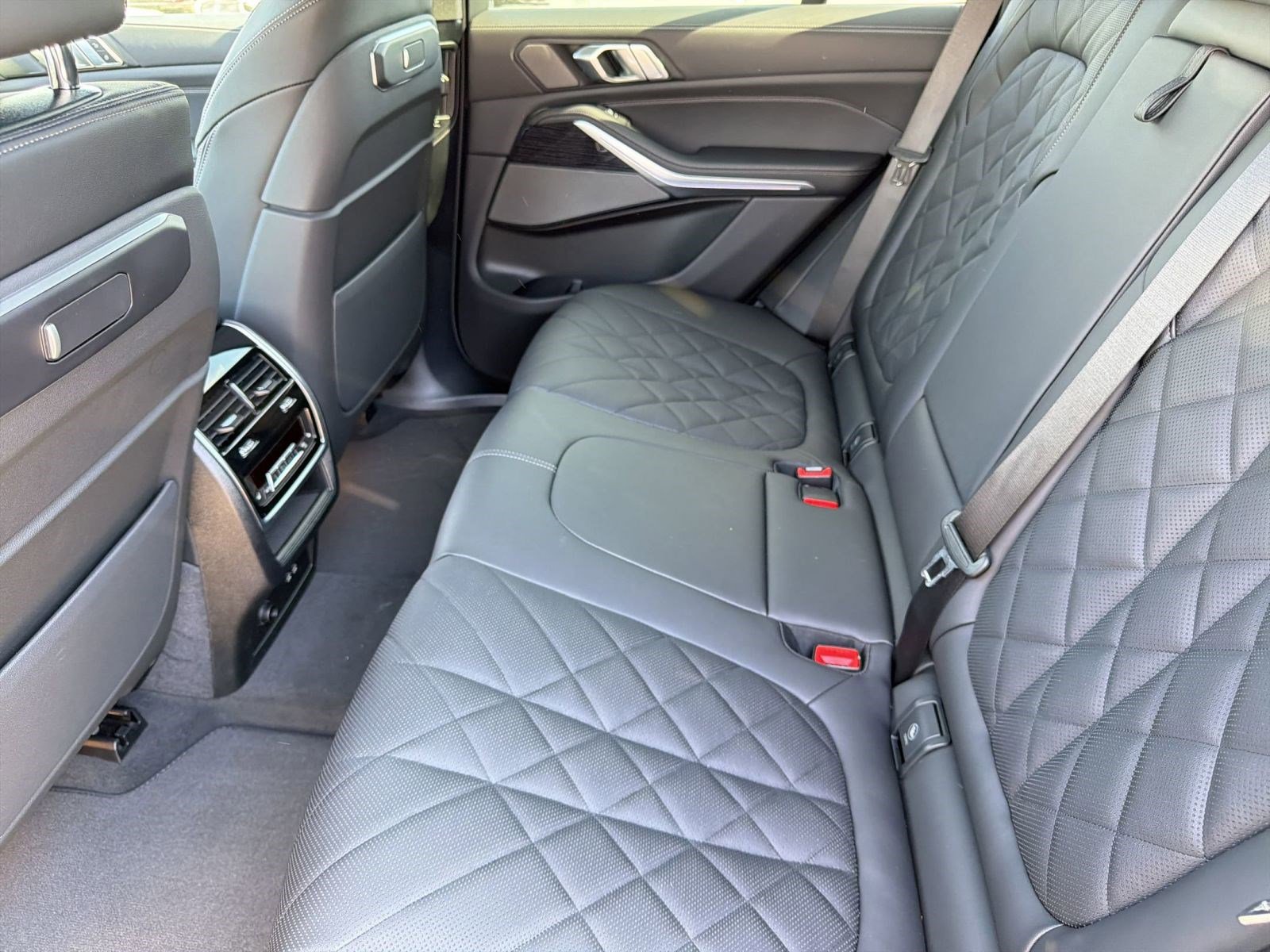 New 2026 BMW X5 xDrive40i w/ M Sport Package AWD/4WD image 26