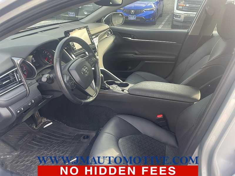 Used 2022 Toyota Camry XSE FWD image 2