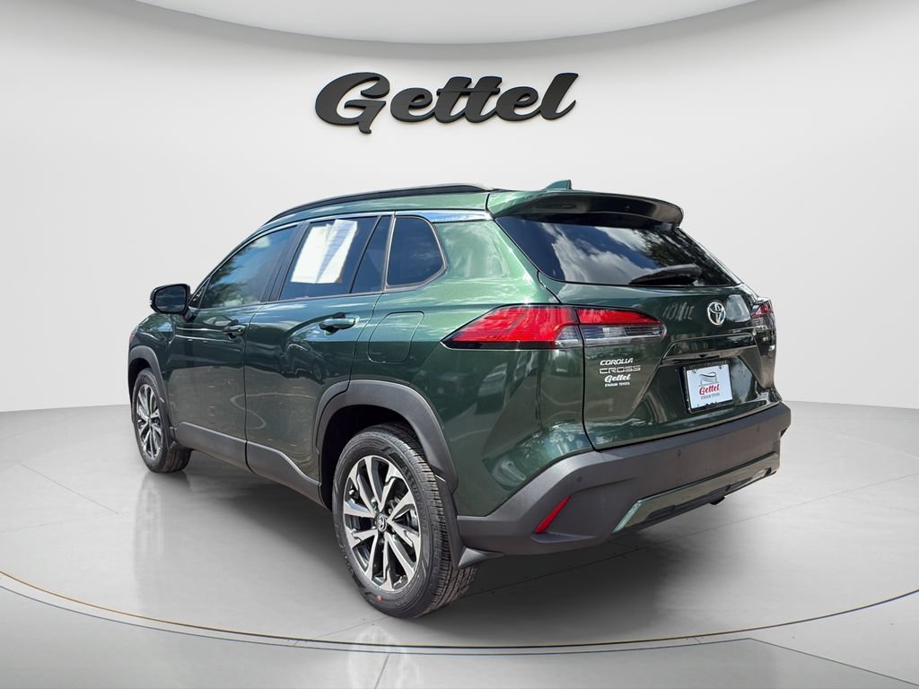 Used 2023 Toyota Corolla Cross XLE FWD image 7