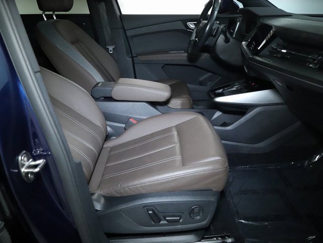 Used 2024 Audi Q4 e-tron Premium w/ Convenience Package image 34