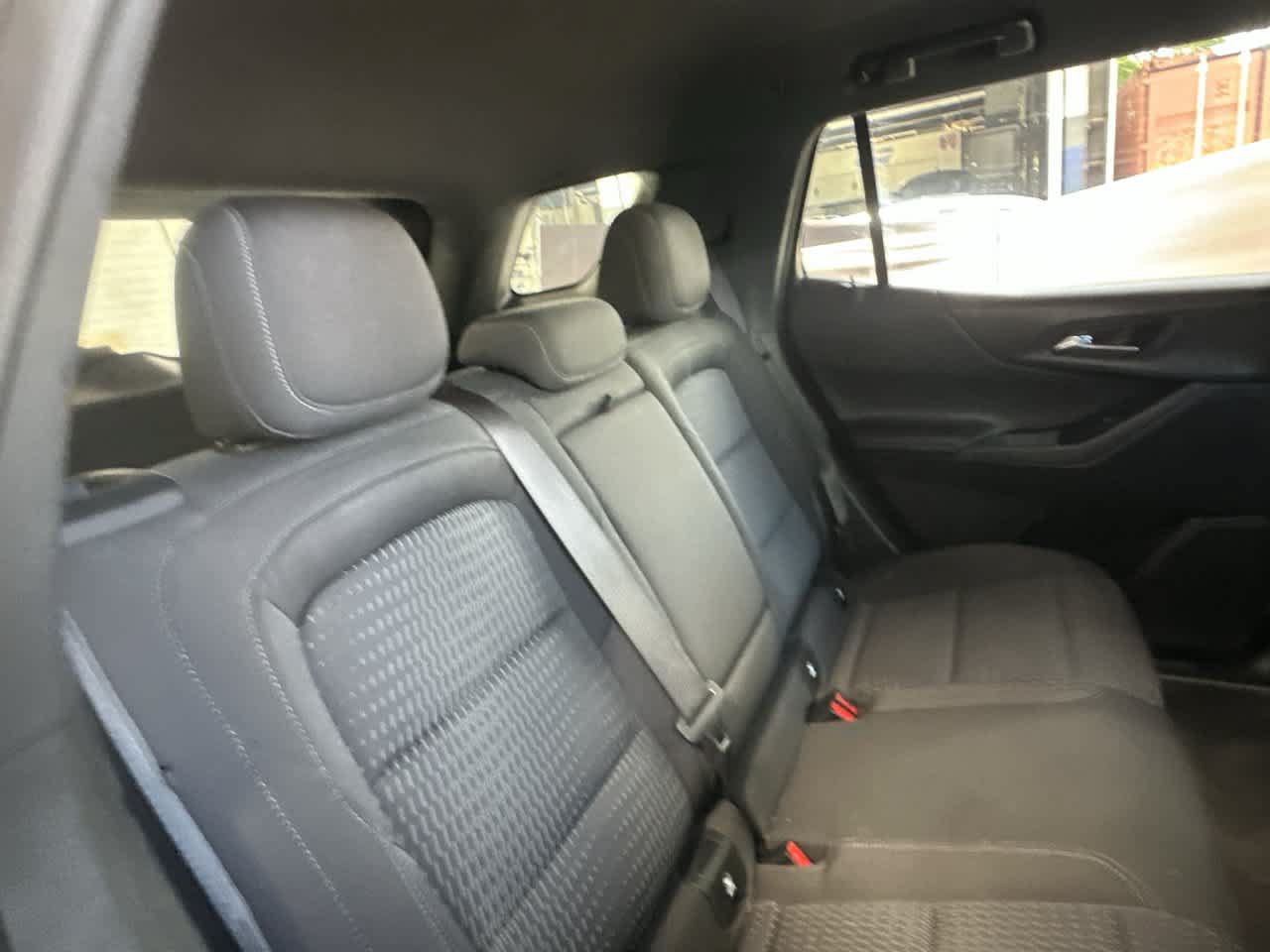 Used 2025 Chevrolet Equinox LT FWD image 26