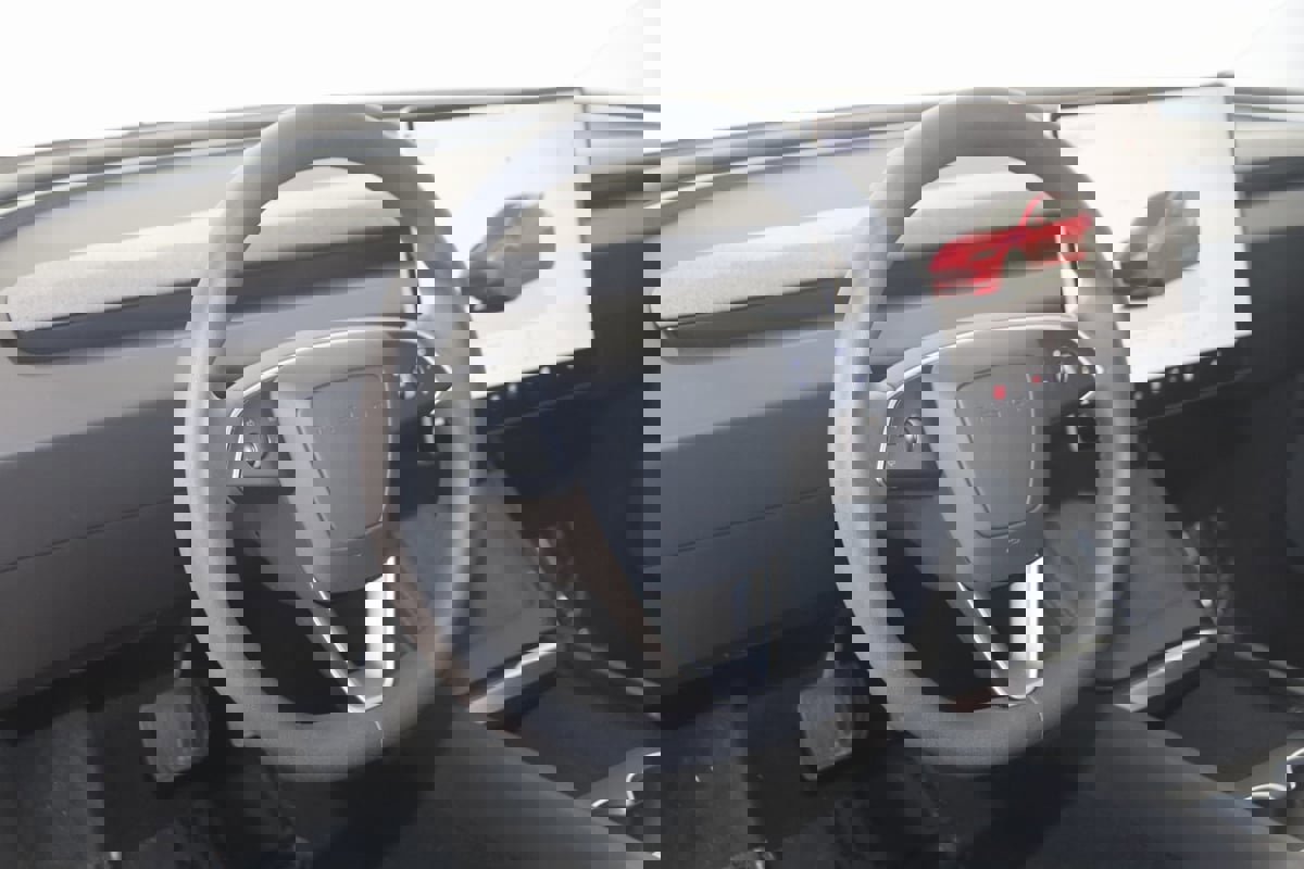 Used 2024 Tesla Model 3 Standard Range image 6