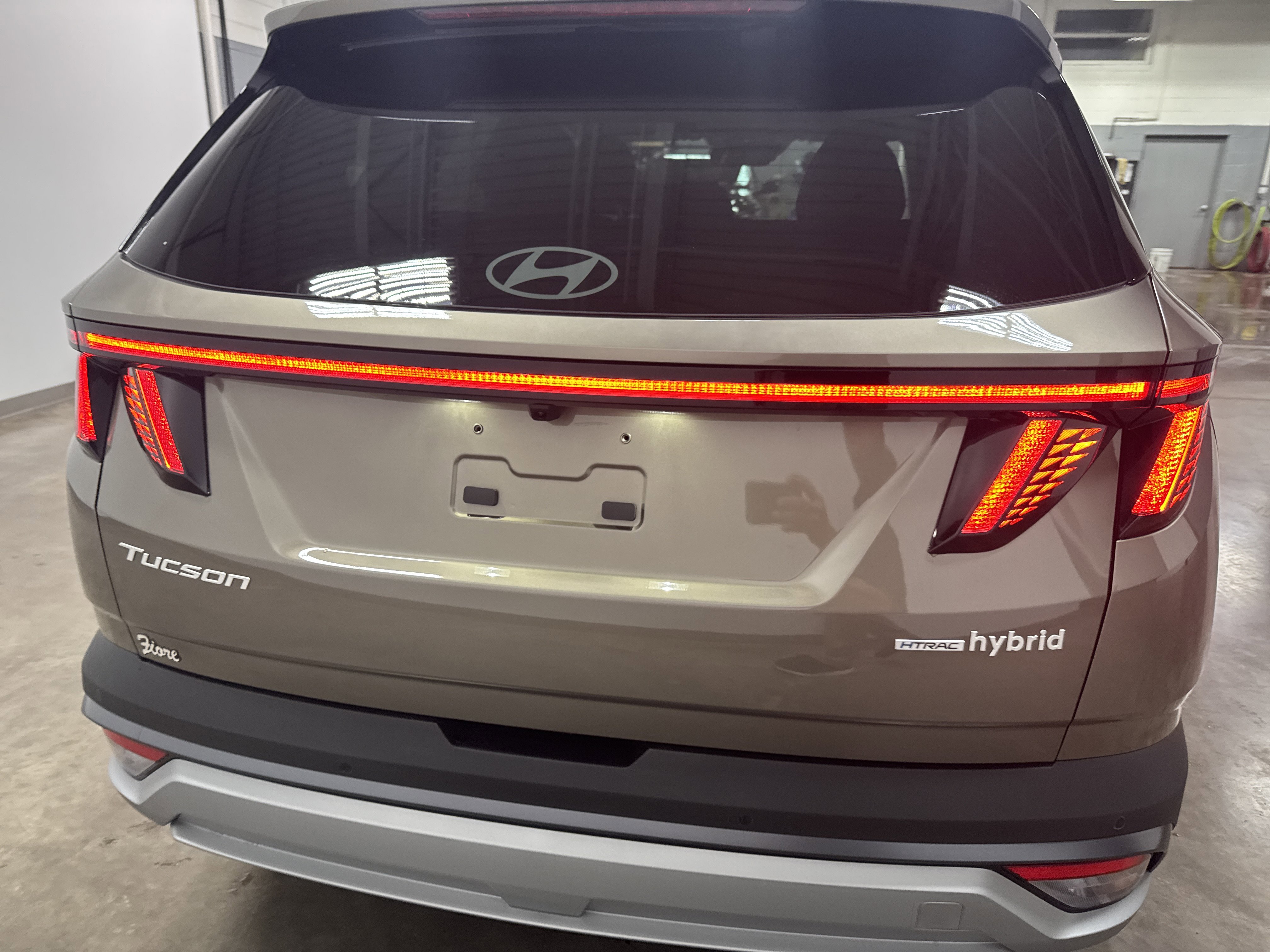 Used 2025 Hyundai Tucson Limited image 4