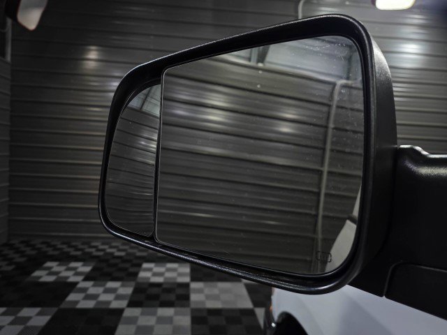 Used 2017 RAM 3500 Tradesman w/ Chrome Appearance Group image 34