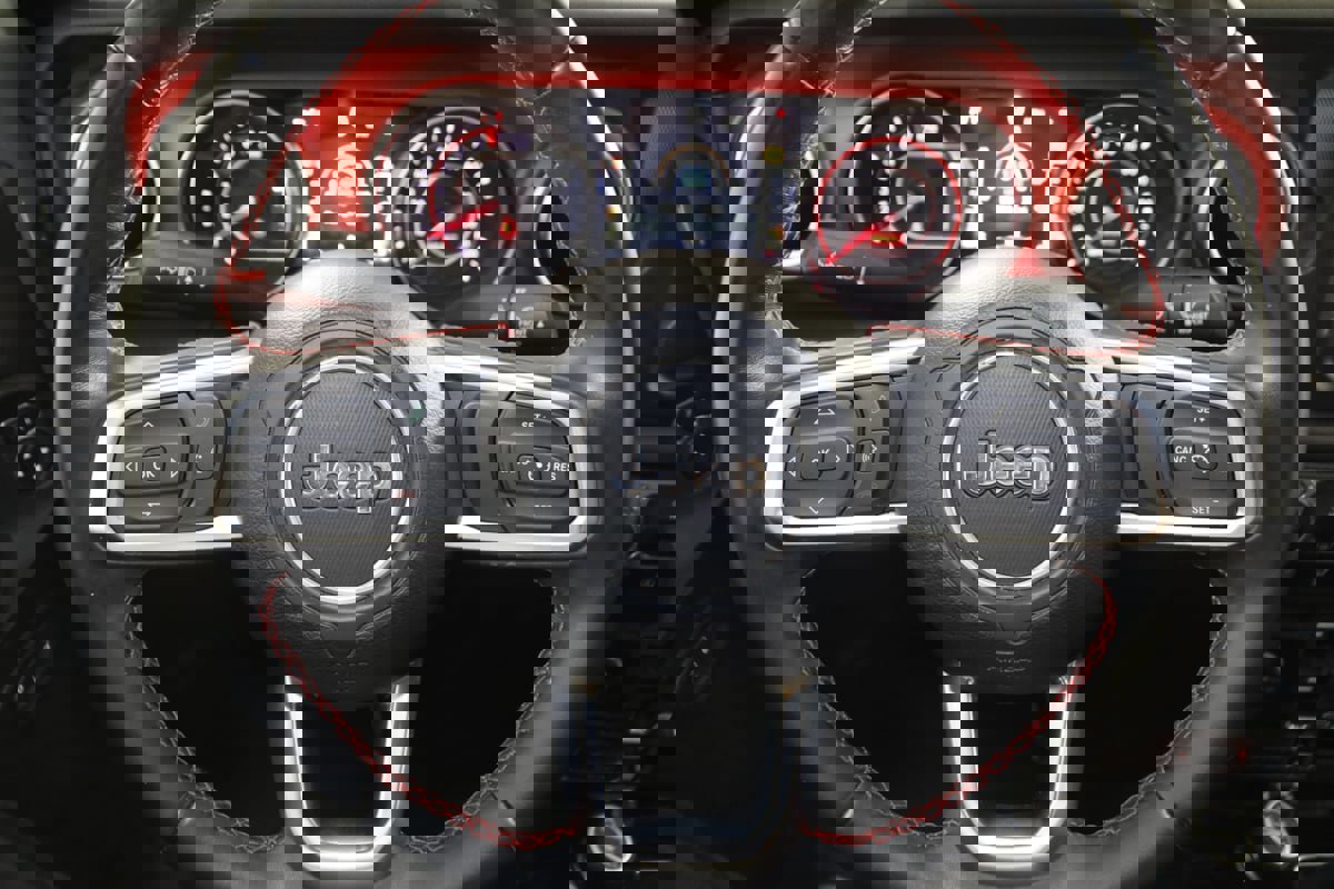 Used 2021 Jeep Wrangler Unlimited Rubicon w/ Safety Group image 36