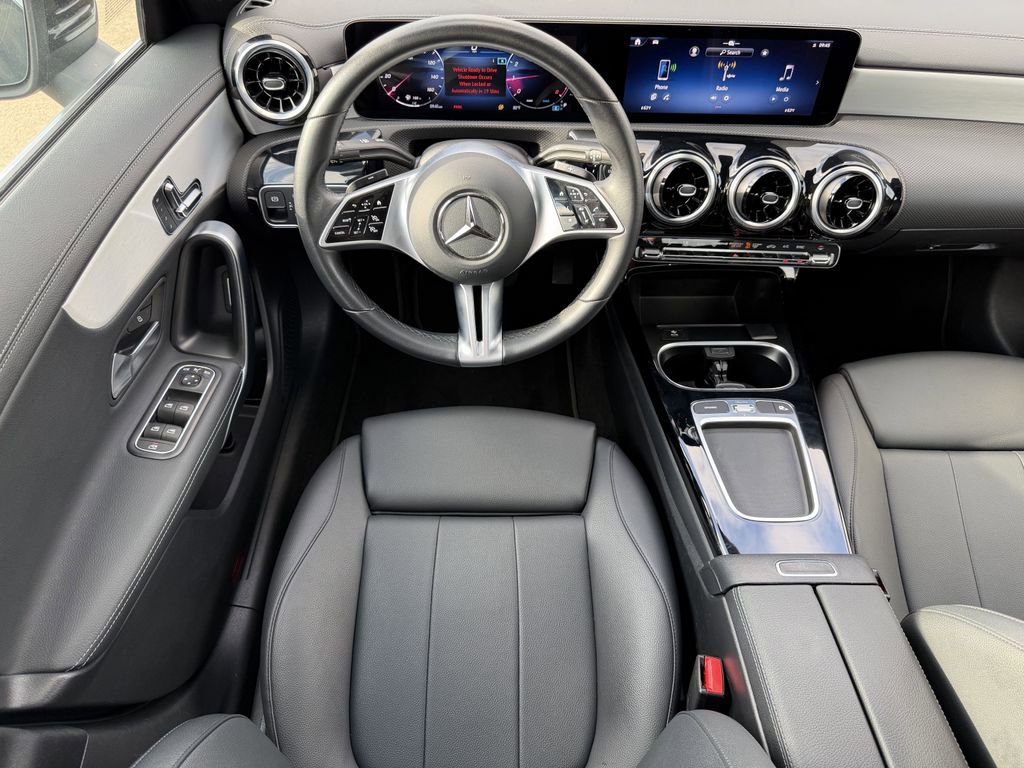 Used 2025 Mercedes-Benz CLA 250 4MATIC image 14