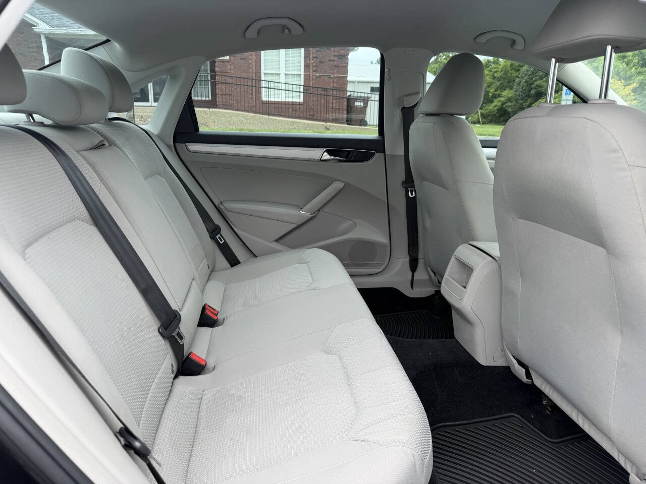 Used 2017 Volkswagen Passat 1.8T S FWD image 19
