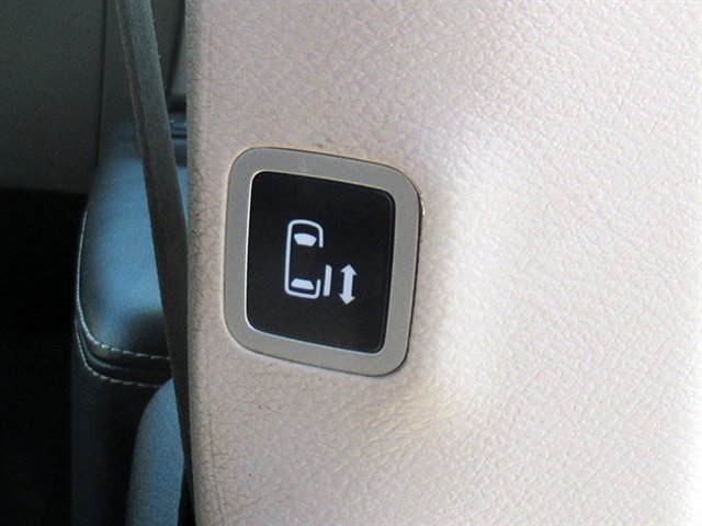 Used 2022 Chrysler Pacifica Touring-L FWD image 19