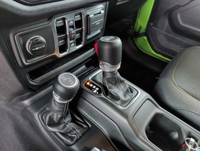 Used 2025 Jeep Wrangler Sport S image 30