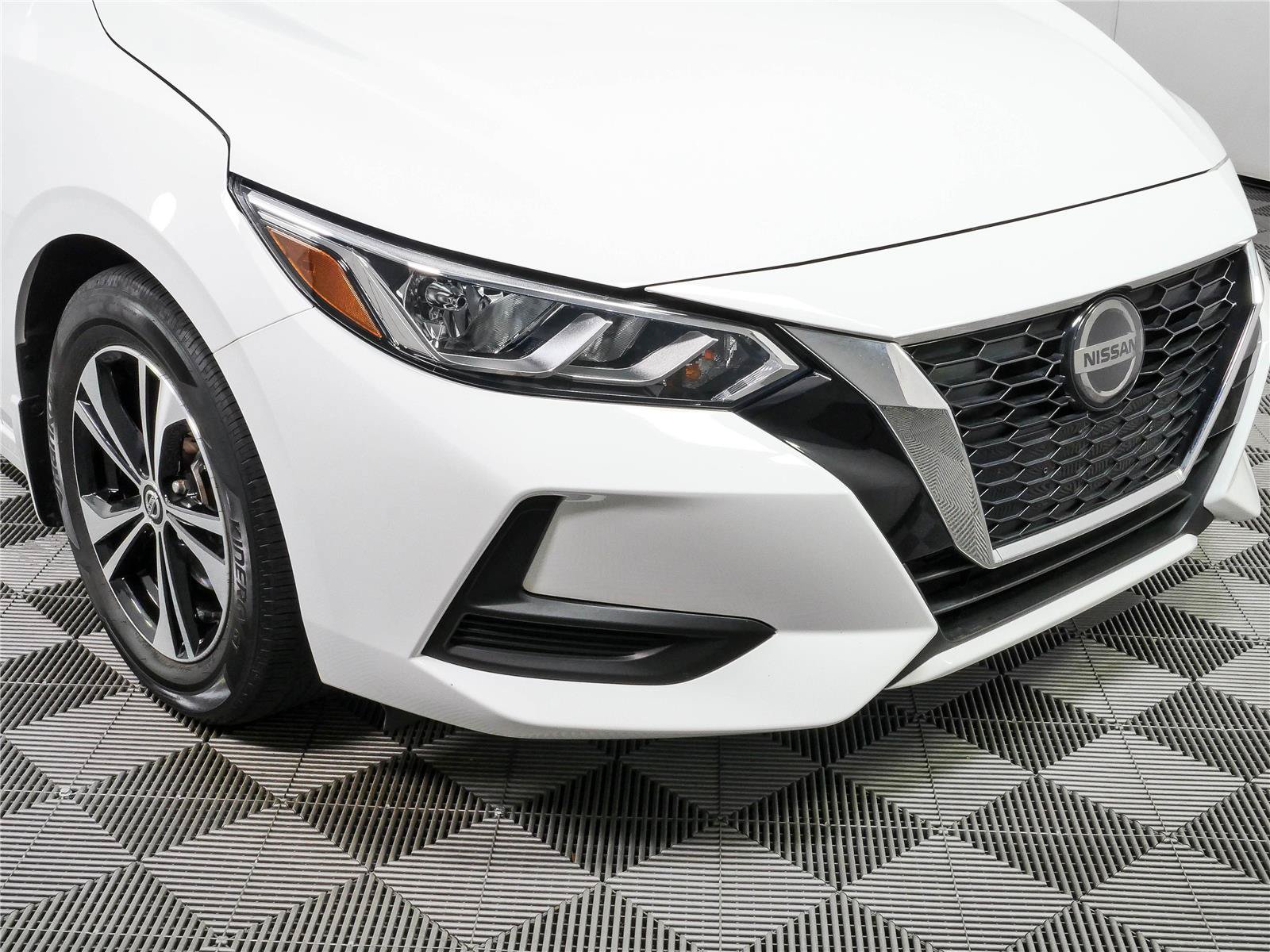 Used 2023 Nissan Sentra SV FWD image 35