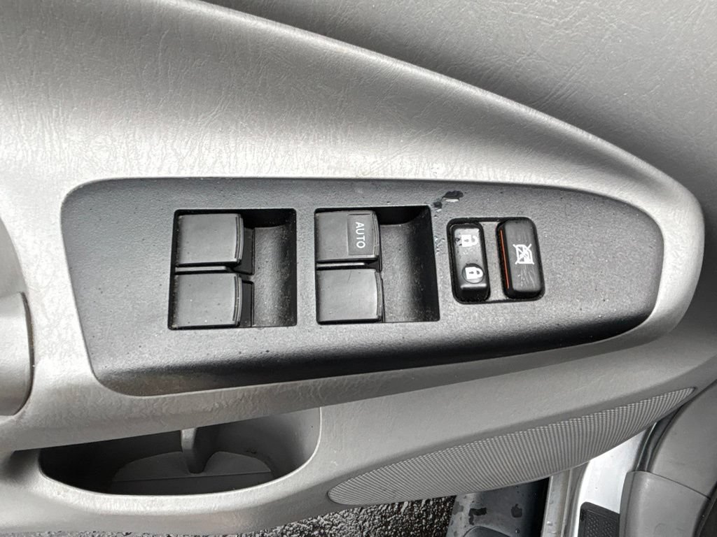 Used 2015 Toyota Tacoma PreRunner w/ SR5 Package RWD image 8