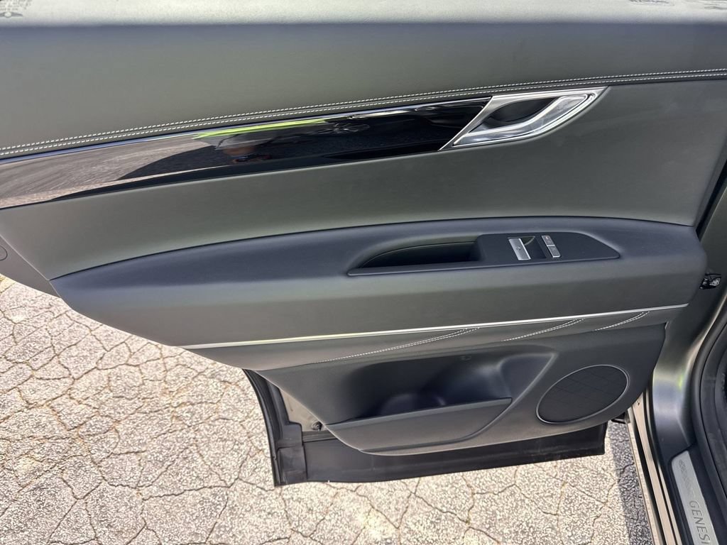 New 2025 Genesis GV80 2.5T Standard AWD/4WD image 22