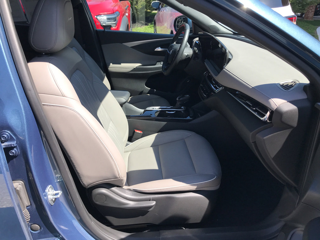 Used 2024 Buick Envista Avenir image 30