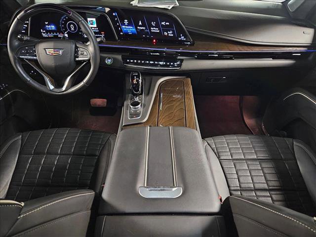 Used 2023 Cadillac Escalade Sport Platinum w/ LPO, ONYX Package image 18