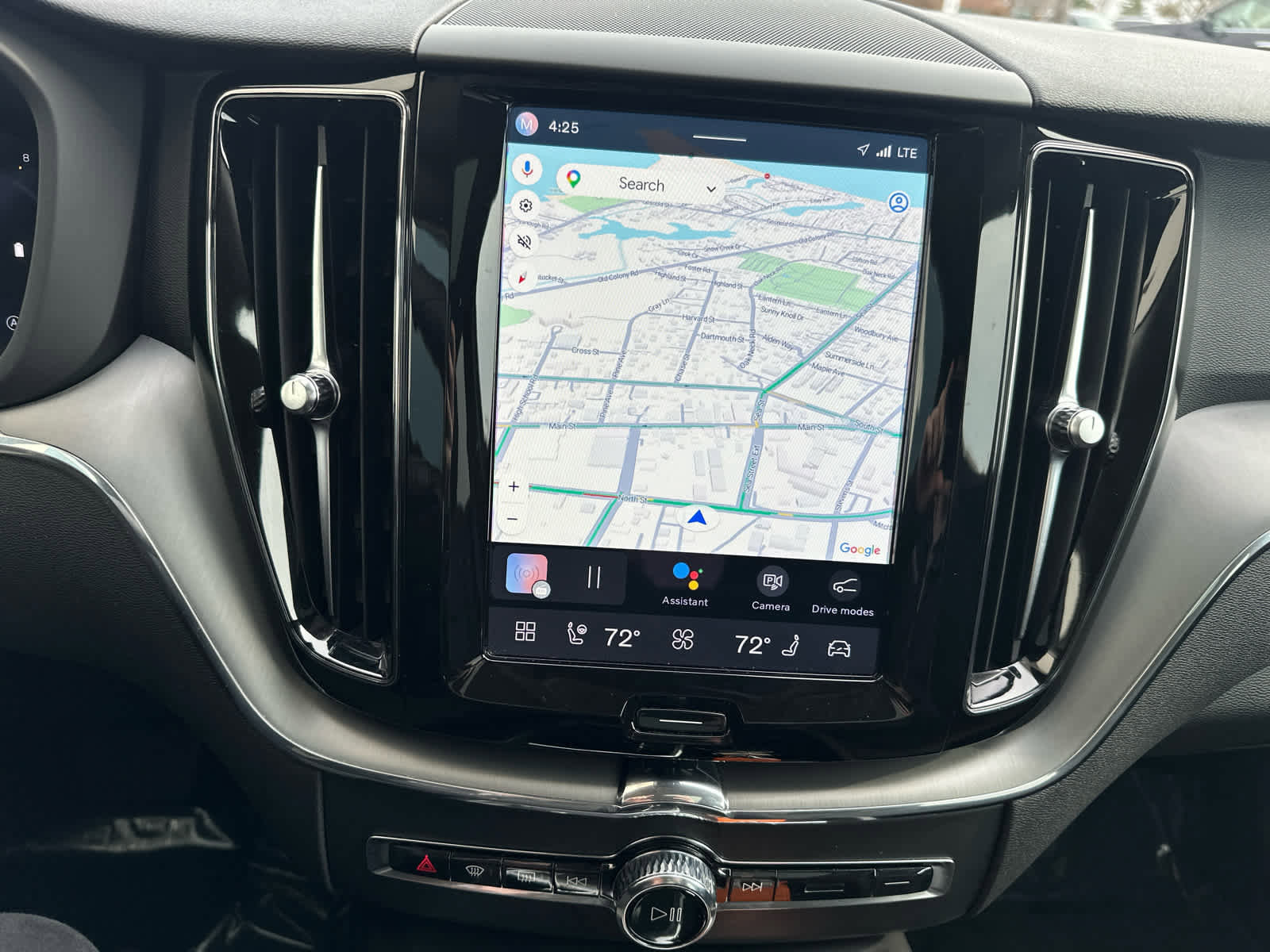 Used 2024 Volvo XC60 B5 Core w/ Protection Package Premier image 21