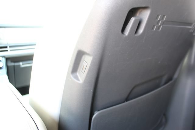 Used 2025 Hyundai Santa Fe Limited AWD/4WD image 28