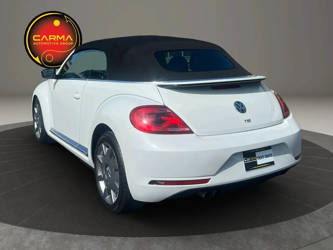 Used 2014 Volkswagen Beetle TDI FWD image 3