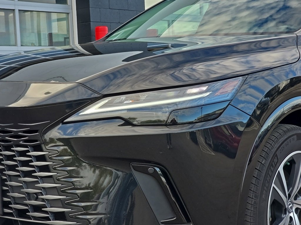Used 2024 Lexus RX 350 Premium image 11