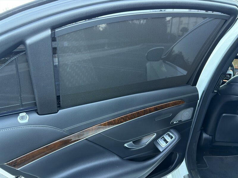 Used 2015 Mercedes-Benz S 550 Sedan image 25