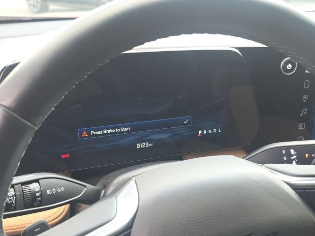 Used 2025 Chevrolet Equinox ACTIV AWD/4WD image 6
