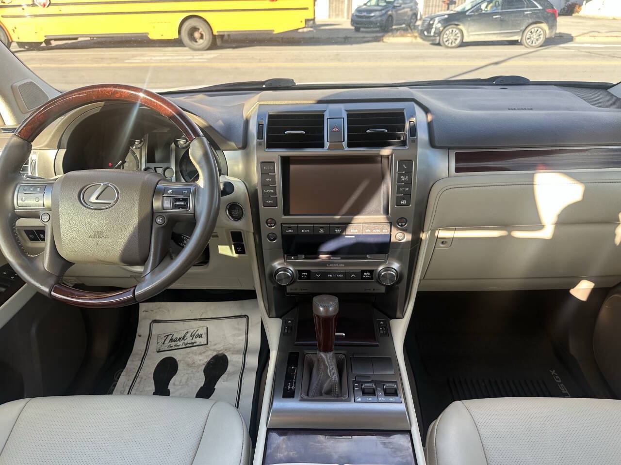 Used 2015 Lexus GX 460 w/ Premium Package AWD/4WD image 10