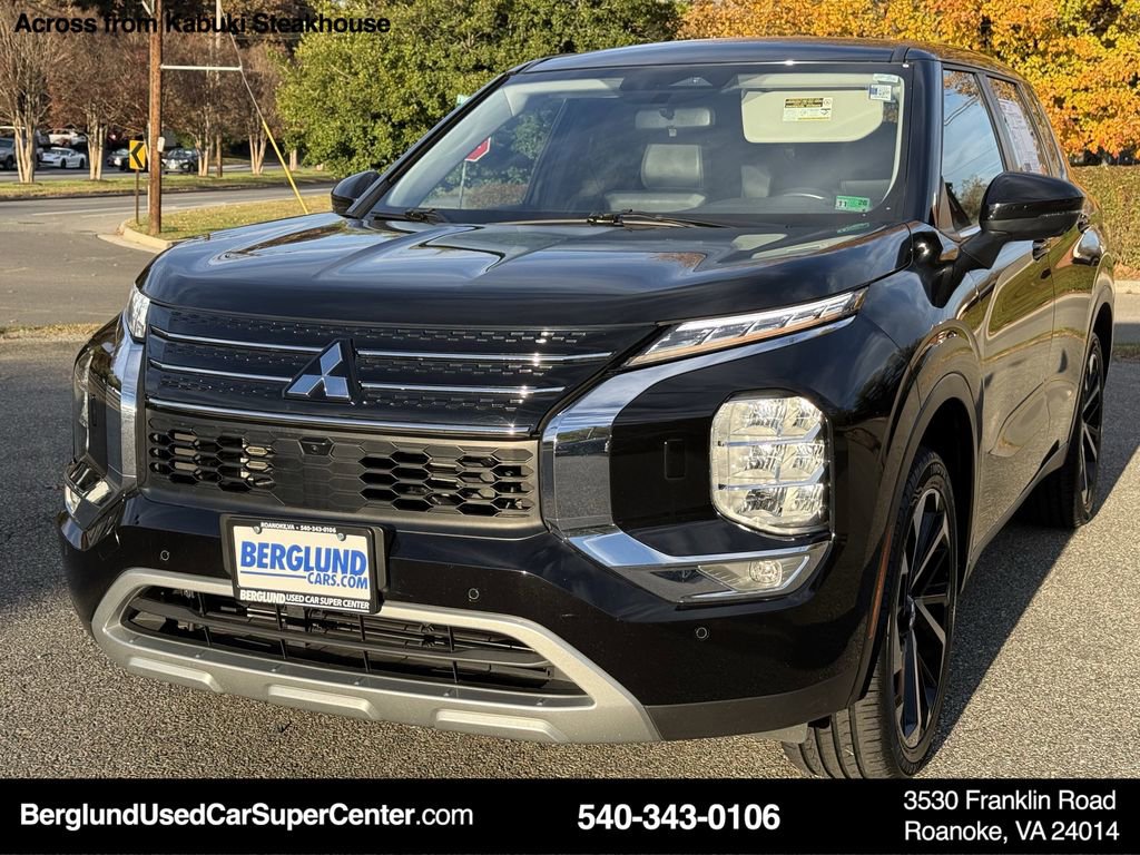 Used 2024 Mitsubishi Outlander SE image 9