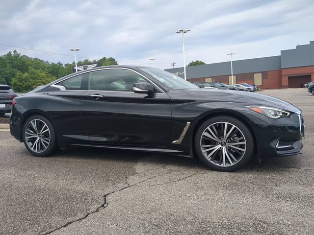 Used 2021 INFINITI Q60 3.0t Luxe w/ Essential Package AWD/4WD image 2