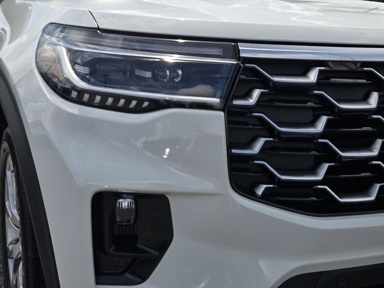 New 2026 Ford Explorer Platinum RWD image 4