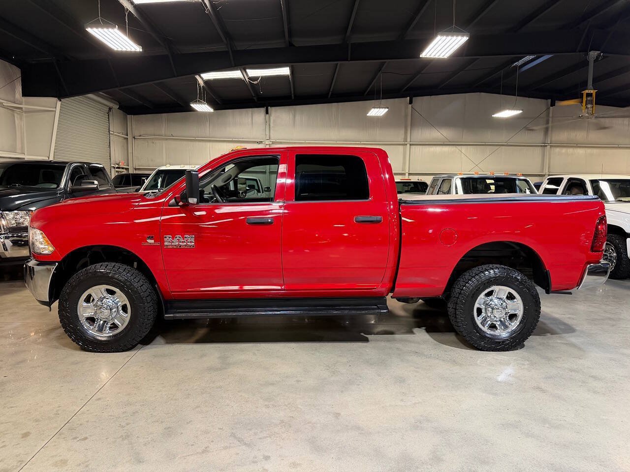 Used 2014 RAM 2500 Tradesman w/ Chrome Appearance Group AWD/4WD image 9