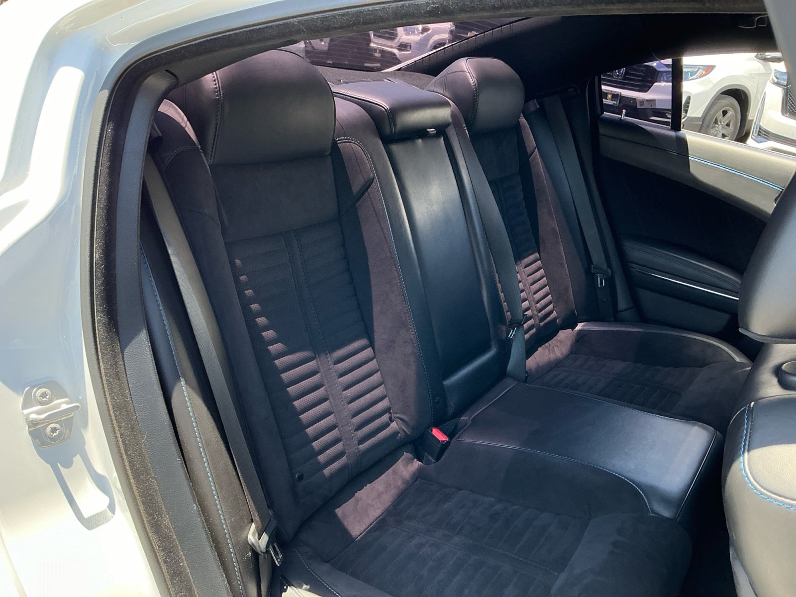 Used 2020 Dodge Charger SRT Hellcat w/ Navigation & Travel Group RWD image 17