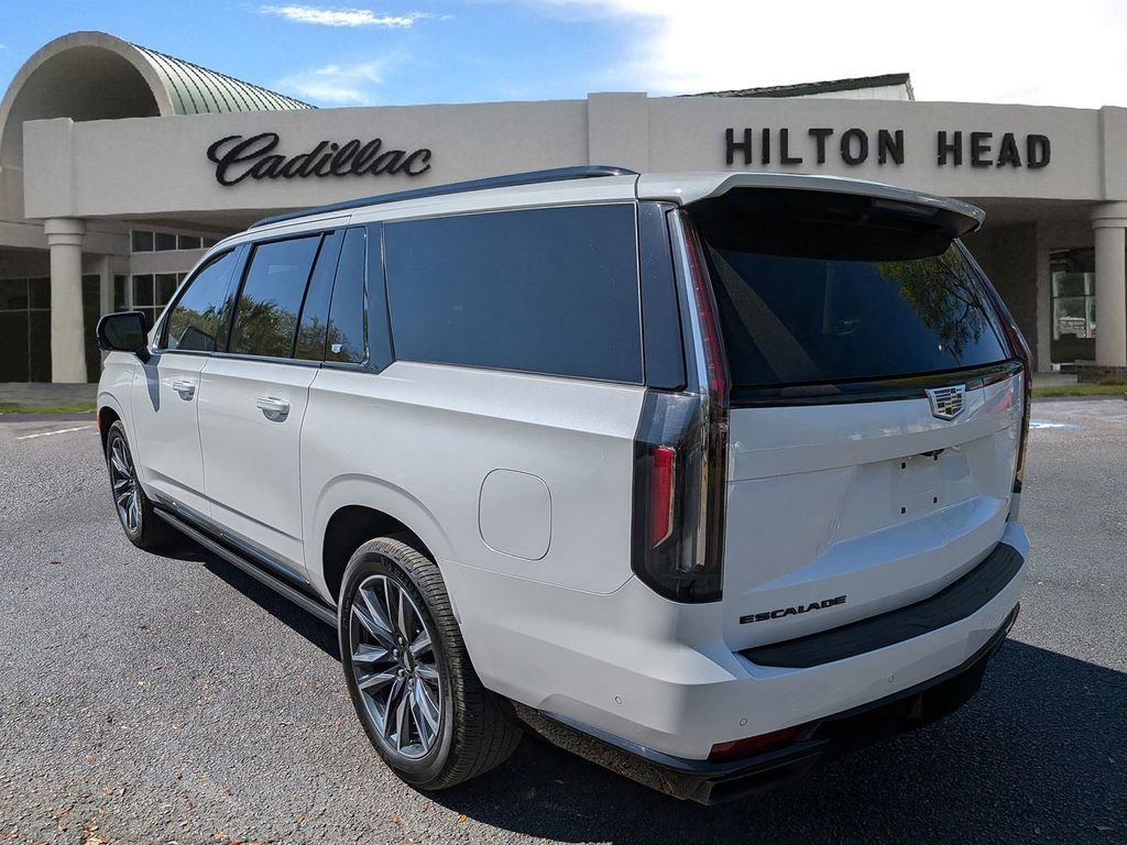 Used 2022 Cadillac Escalade ESV Sport Platinum w/ Heavy-Duty Trailer Package image 4