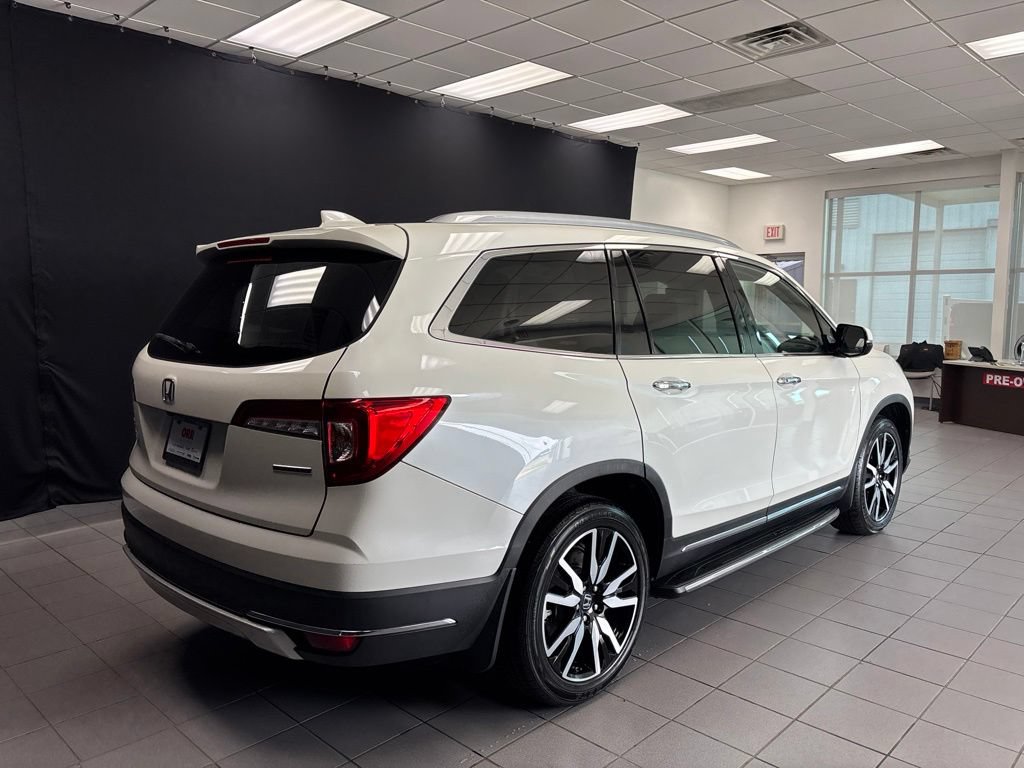 Used 2019 Honda Pilot Touring image 3