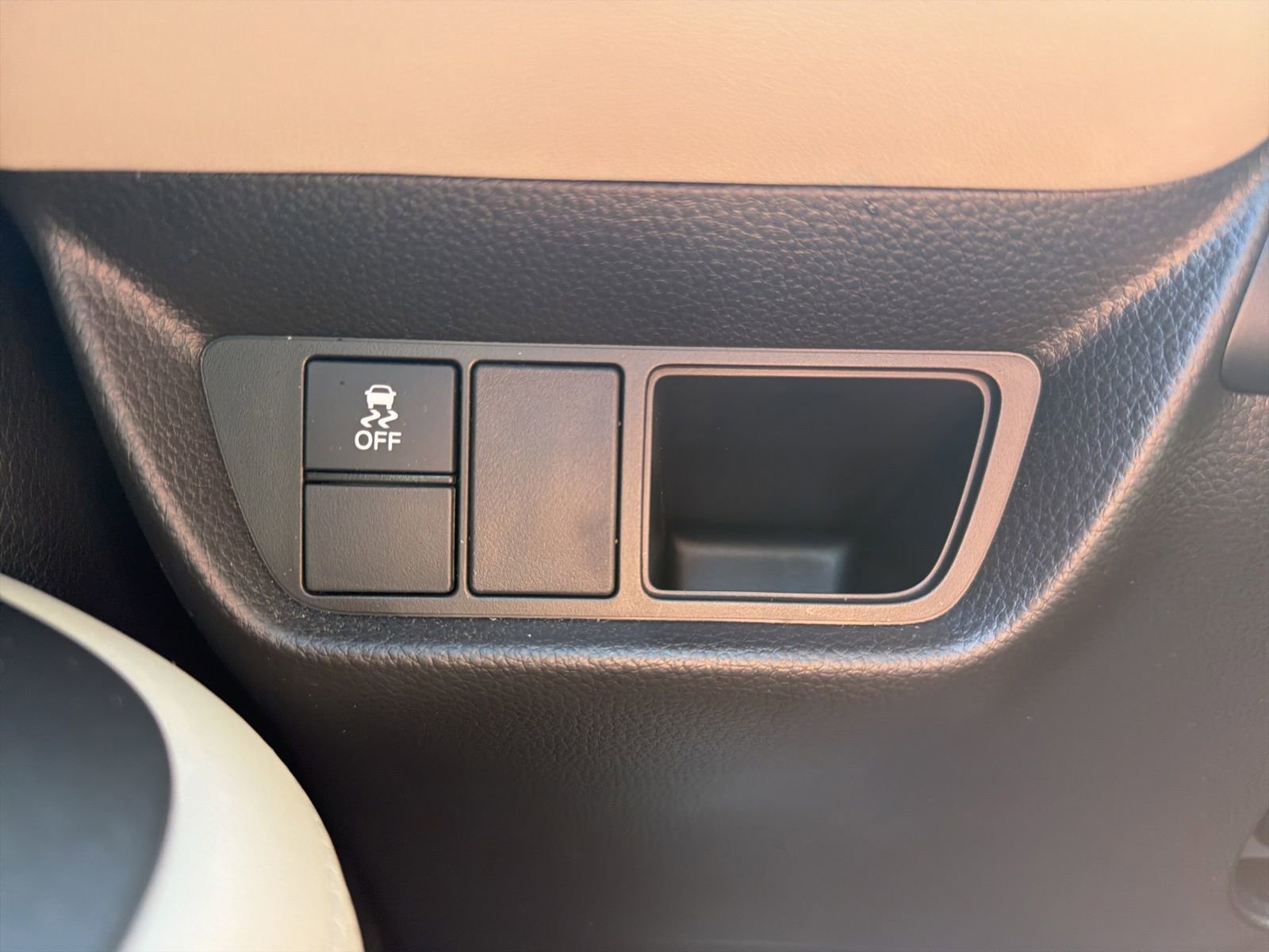 Used 2023 Honda HR-V LX image 21