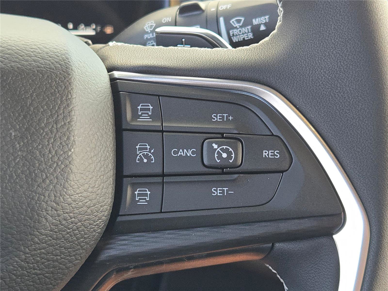 New 2025 Jeep Grand Cherokee L Laredo w/ MOPAR Finishing Package image 35