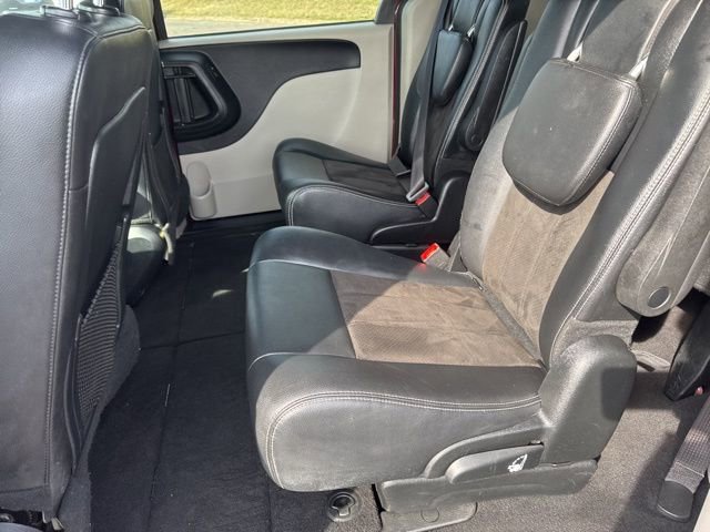 Used 2020 Dodge Grand Caravan SXT image 13