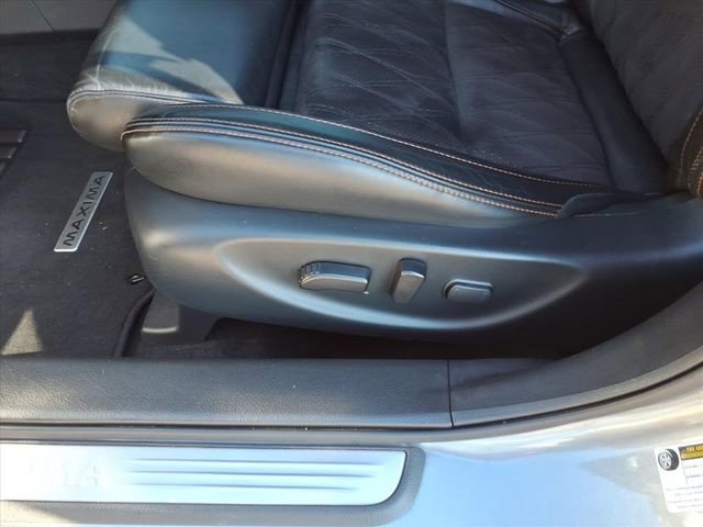 Used 2021 Nissan Maxima SR w/ Sport Mat Group FWD image 5