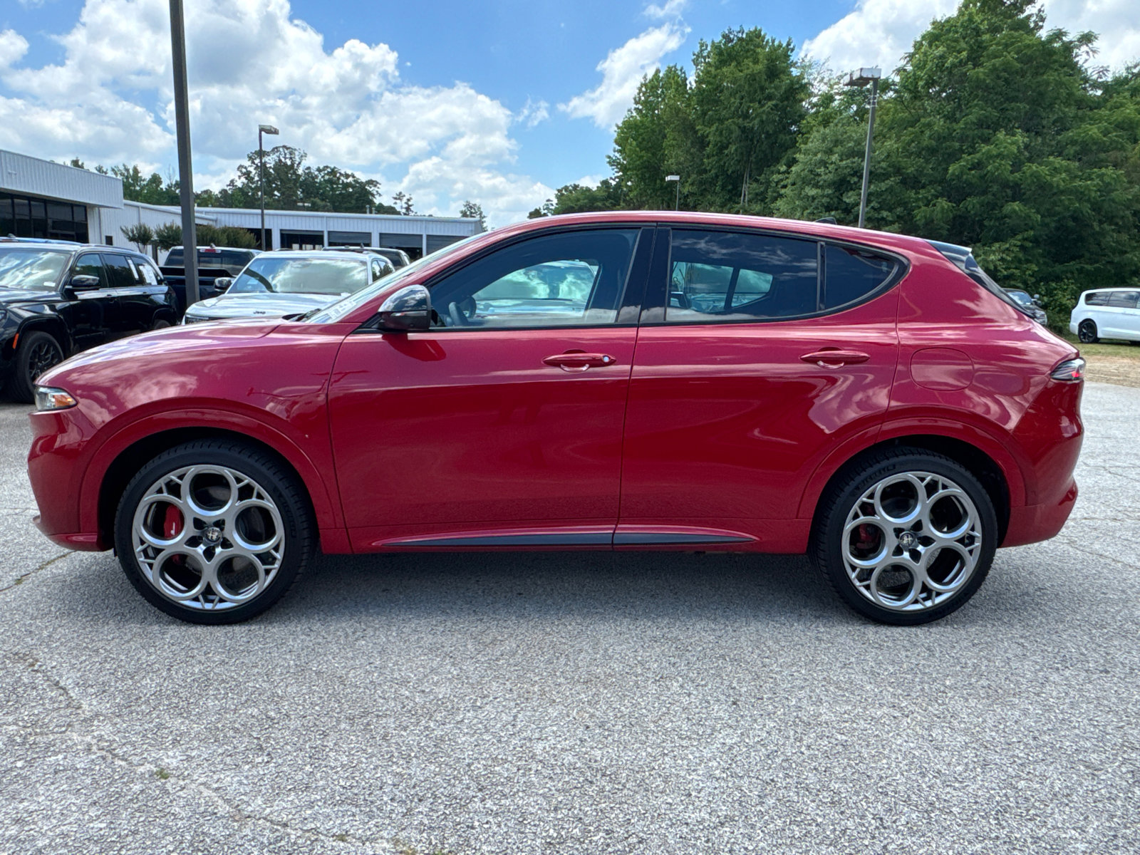 Used 2025 Alfa Romeo Tonale Tributo Italiano AWD/4WD image 8