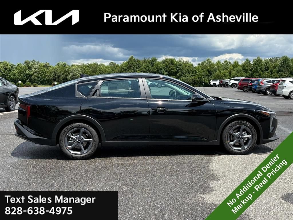 New 2026 Kia K4 FWD image 7