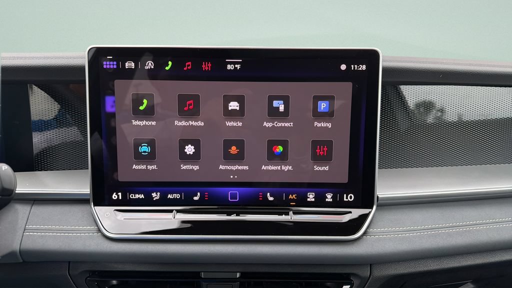 New 2026 Volkswagen Tiguan SE R-Line FWD image 16