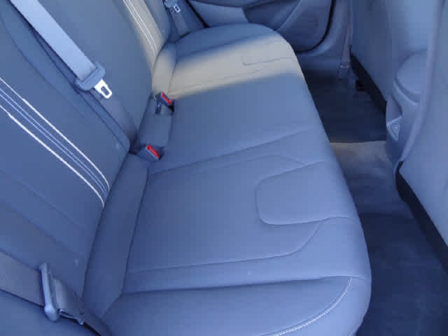 Used 2024 Hyundai Elantra SEL FWD image 9