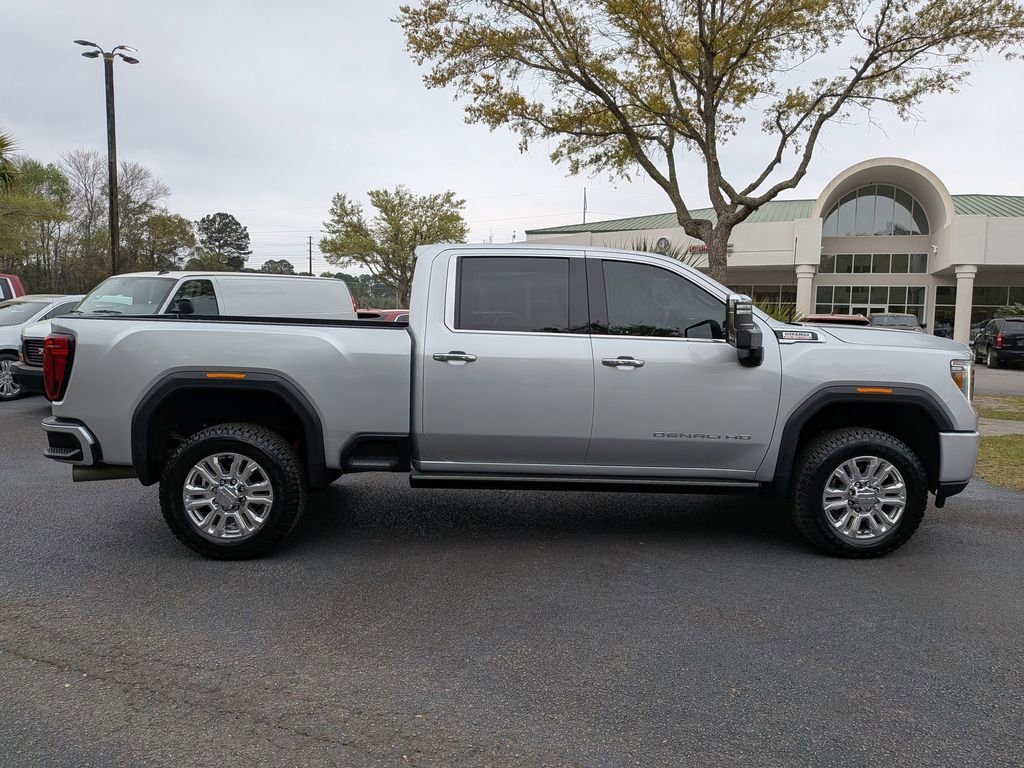 Used 2023 GMC Sierra 3500 Denali w/ Denali Ultimate Package image 2