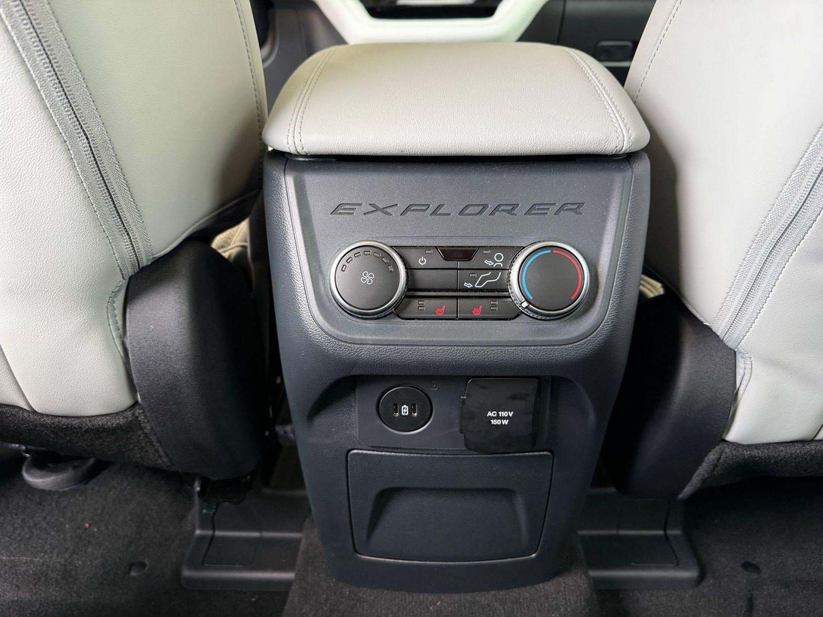 New 2026 Ford Explorer Platinum w/ LUX Leather Package AWD/4WD image 25