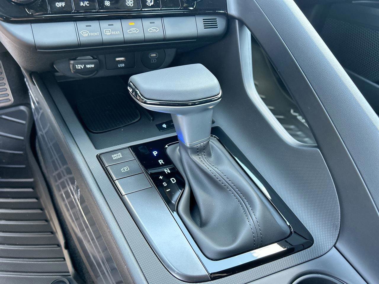 New 2026 Hyundai Elantra Sport FWD image 31