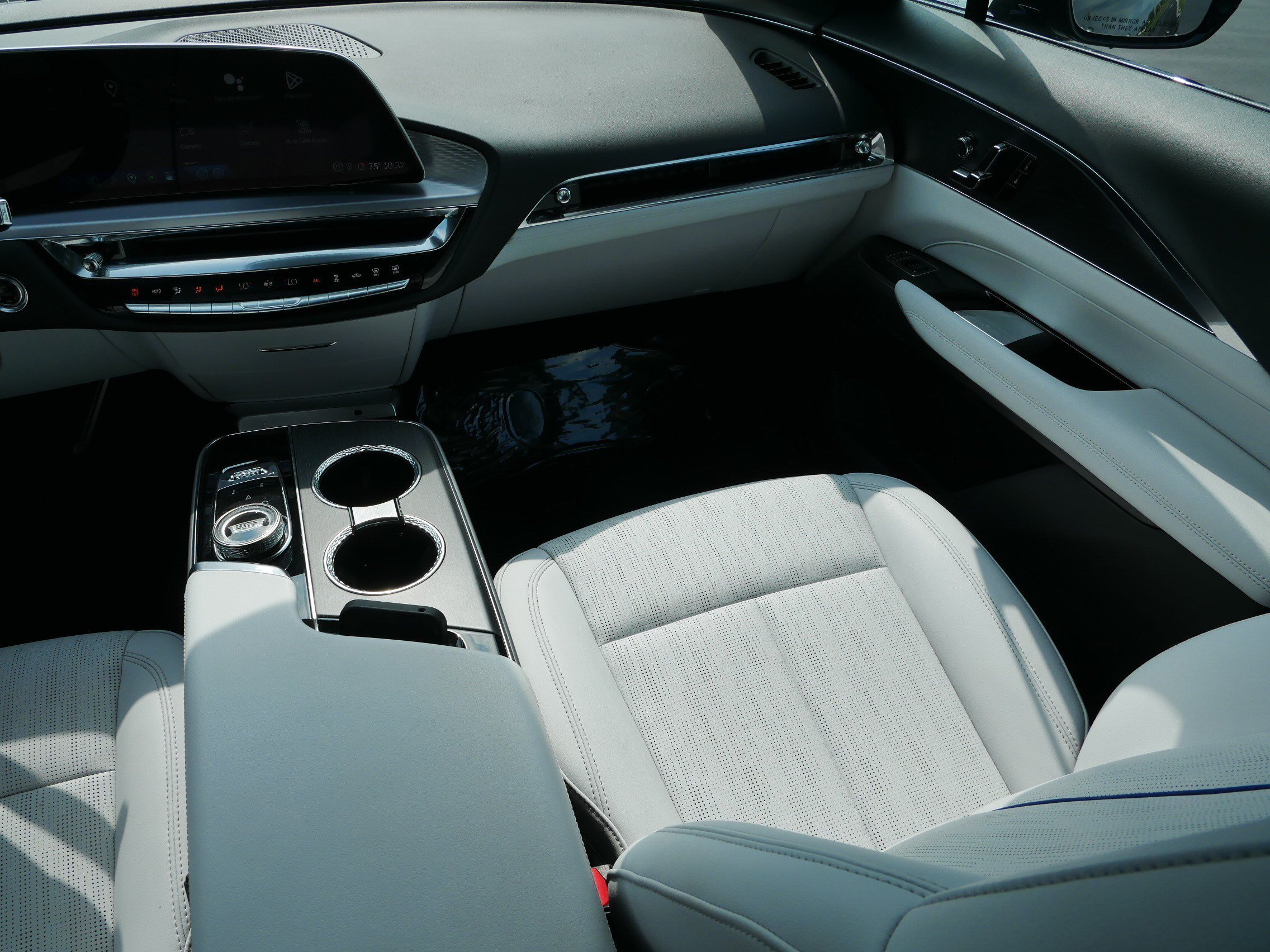 Certified 2024 Cadillac Lyriq Sport AWD/4WD image 10