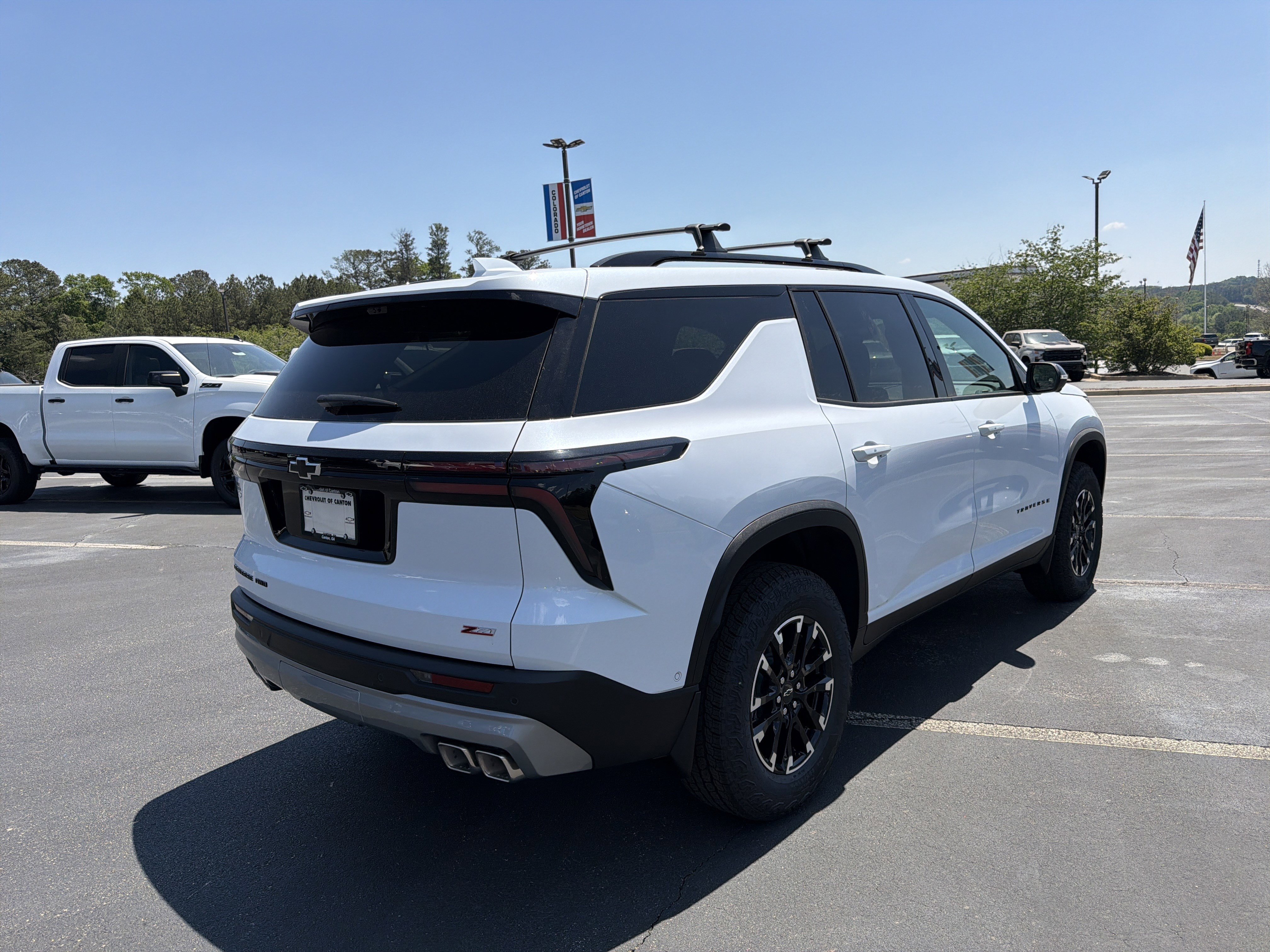 New 2026 Chevrolet Traverse Z71 w/ Enhanced Driving Package AWD/4WD image 5